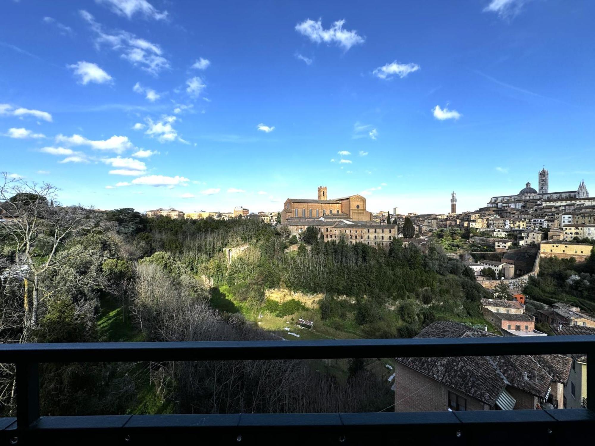 Skyline Siena Appartement Buitenkant foto
