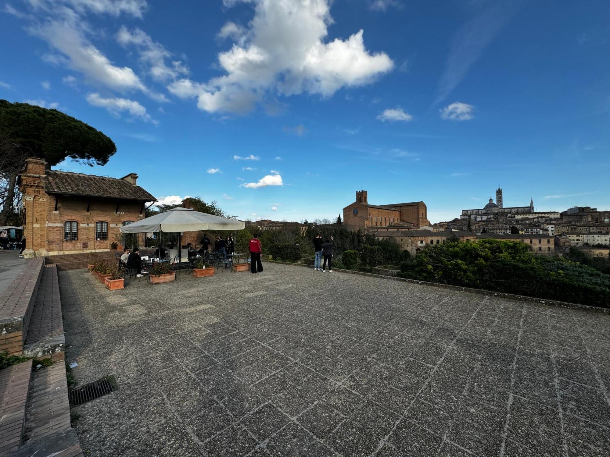 Skyline Siena Appartement Buitenkant foto